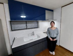 吊戸棚とキャビネットを2トーンにしてオシャレなキッチンになりました 設置写真