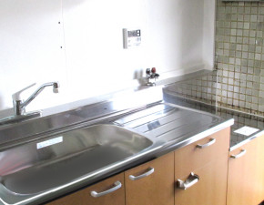 セパレートキッチン・洗面台のリフォームで、ガラリと雰囲気が変わりました。　大阪府N様邸 設置写真