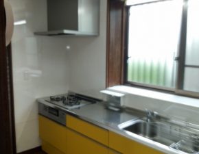 使いやすさとデザイン性を兼ね備えたシエラSのキッチン 設置写真